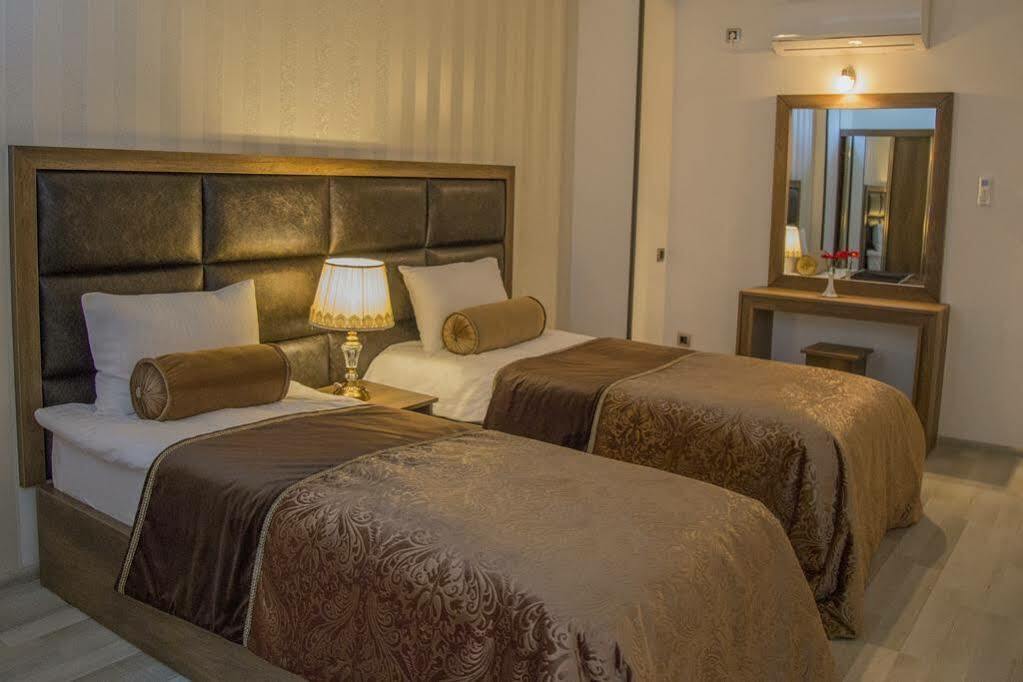 Green Queen Hotel Tbilissi Extérieur photo